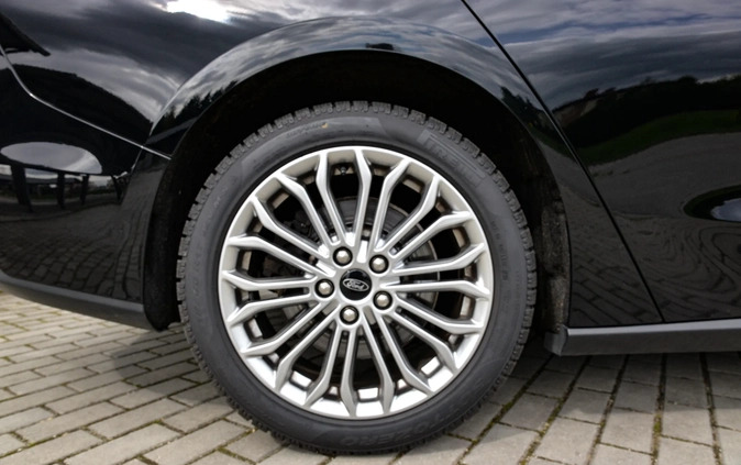 Ford Focus cena 63990 przebieg: 143600, rok produkcji 2019 z Cedynia małe 466